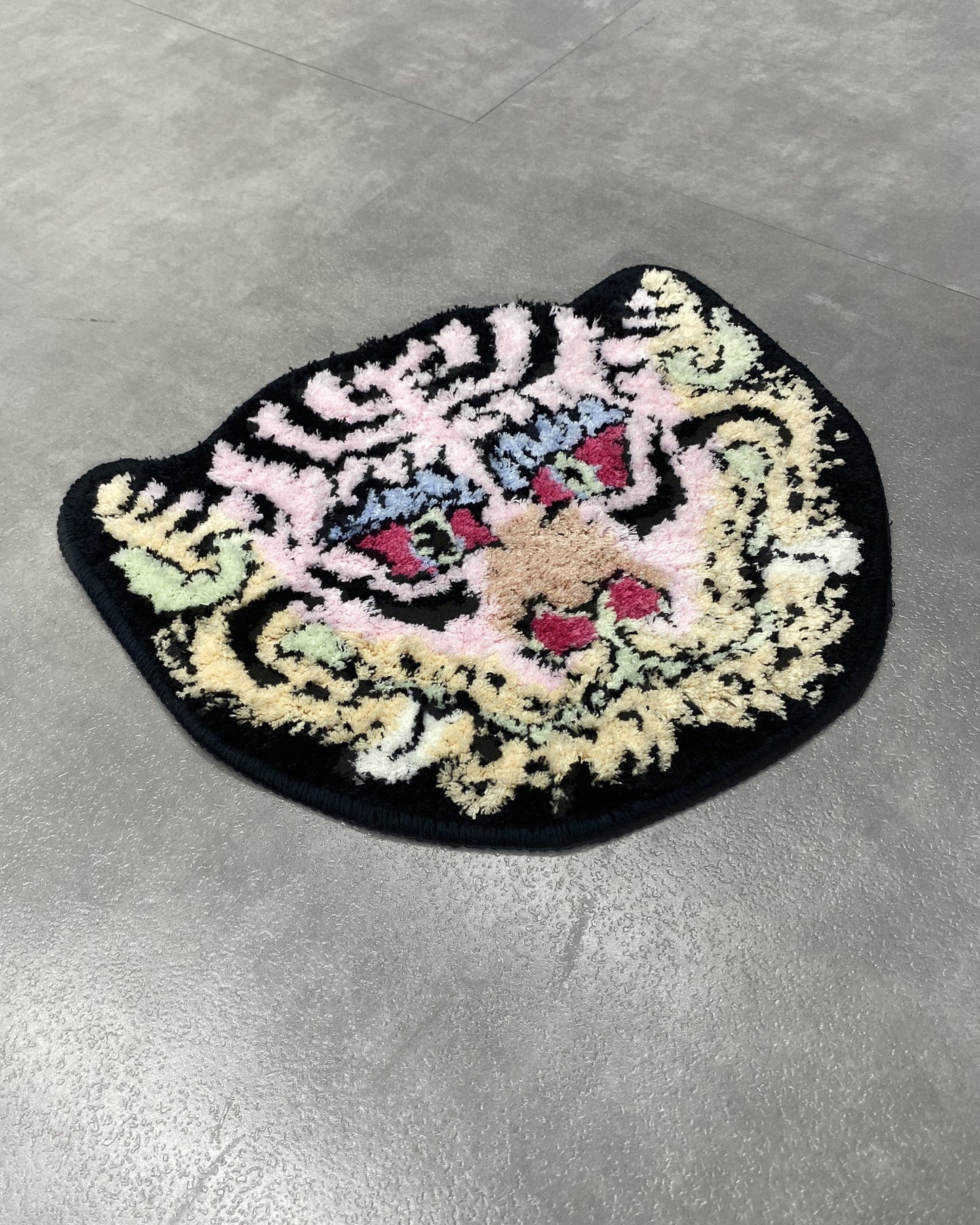 Mascot Tiger Head Rug - Pastel Pink