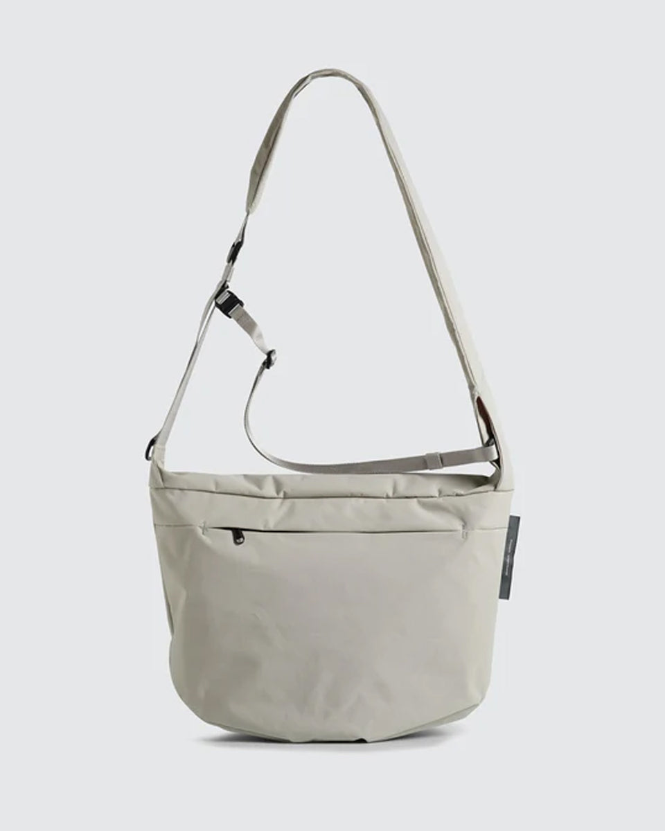 Essential 6.5L Messenger Bag