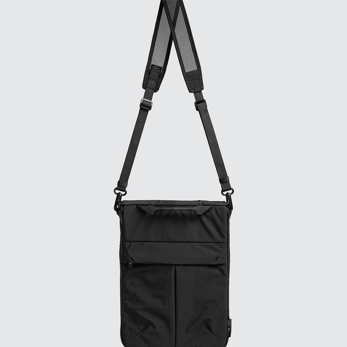 Essential 16-inch Laptop Sling