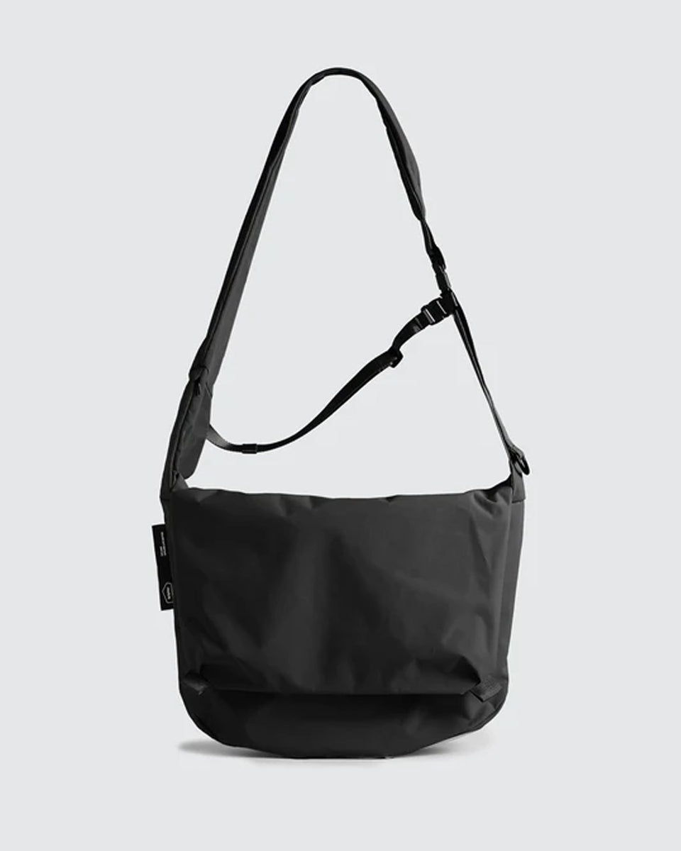 Essential 6.5L Messenger Bag