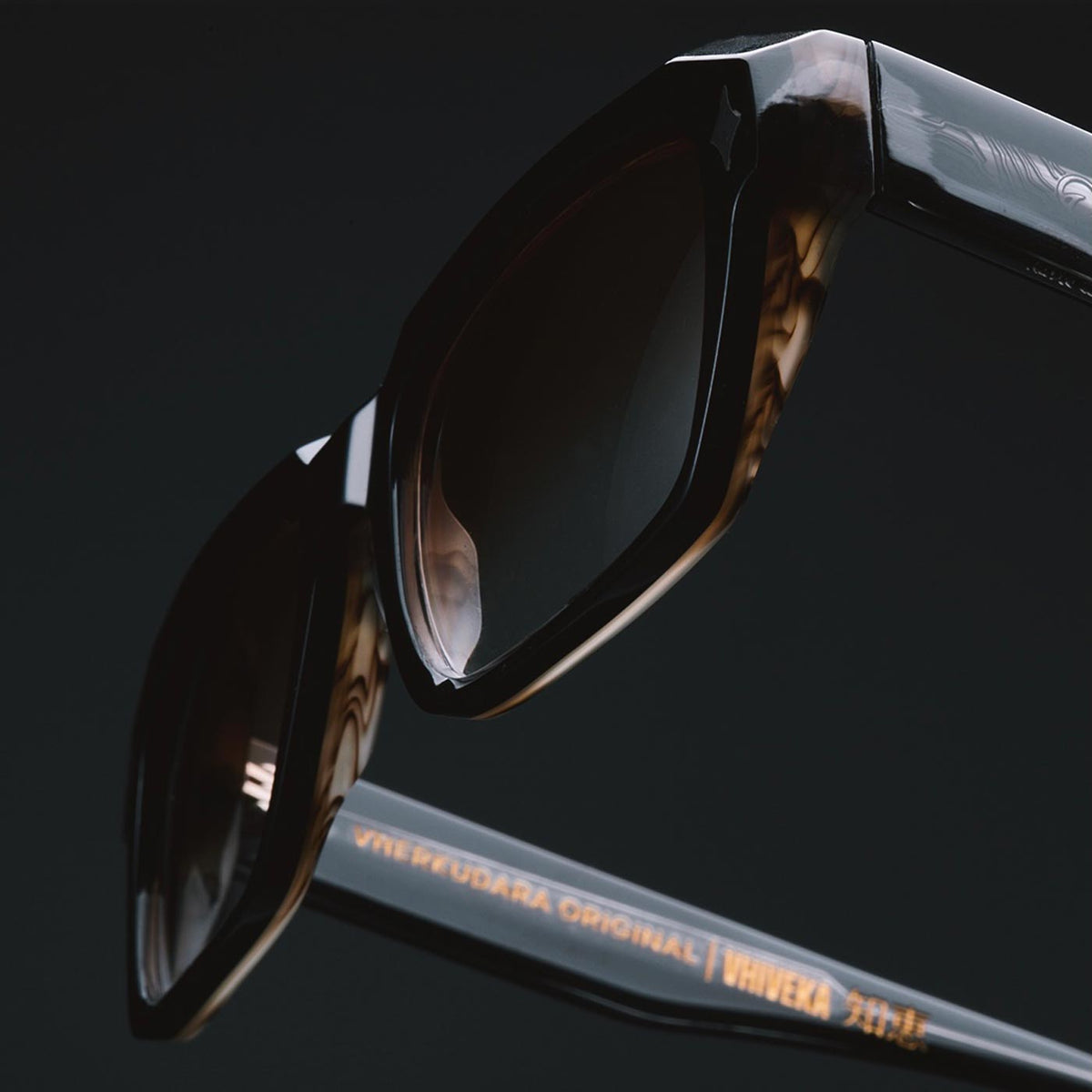 Acetate Vhiveka Stripe Brown