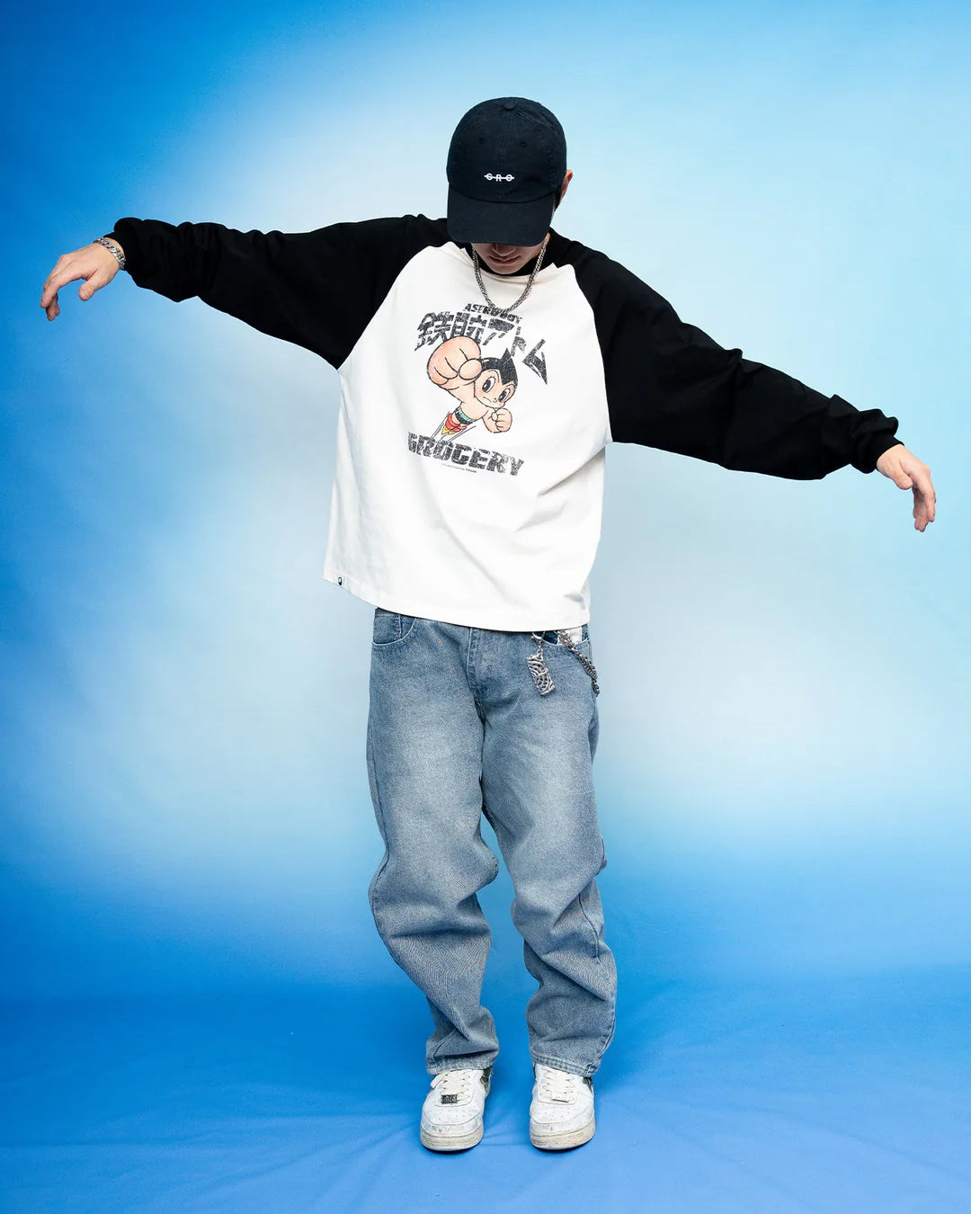GROCERY x TOY QUBE ASTRO BOY GRAPHIC RAGLAN LONG TOP/ BLACK & CREAM