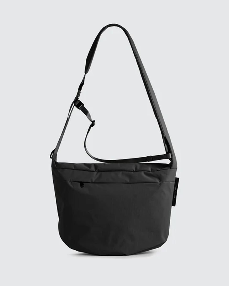 Essential 6.5L Messenger Bag