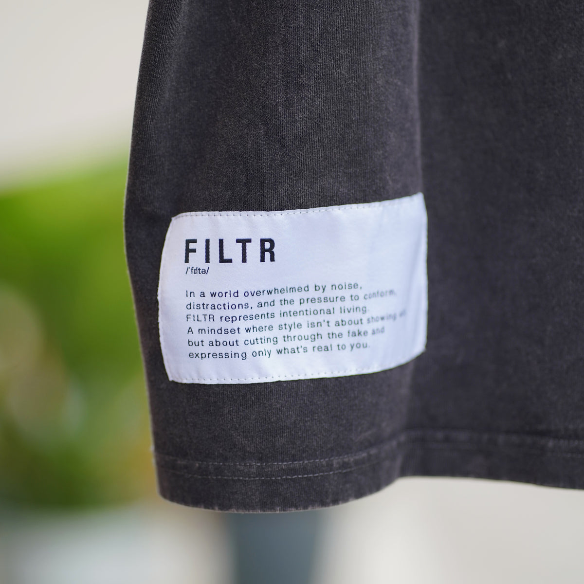 FILTR MOTORS TEE - FADED WASHED BLACK