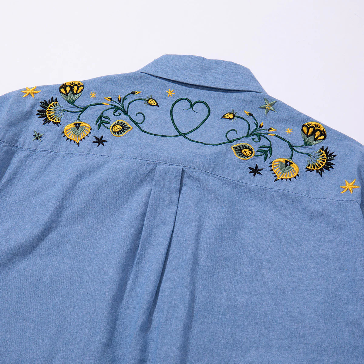 EMB POCKET CHAMBRAY S/S - SAX