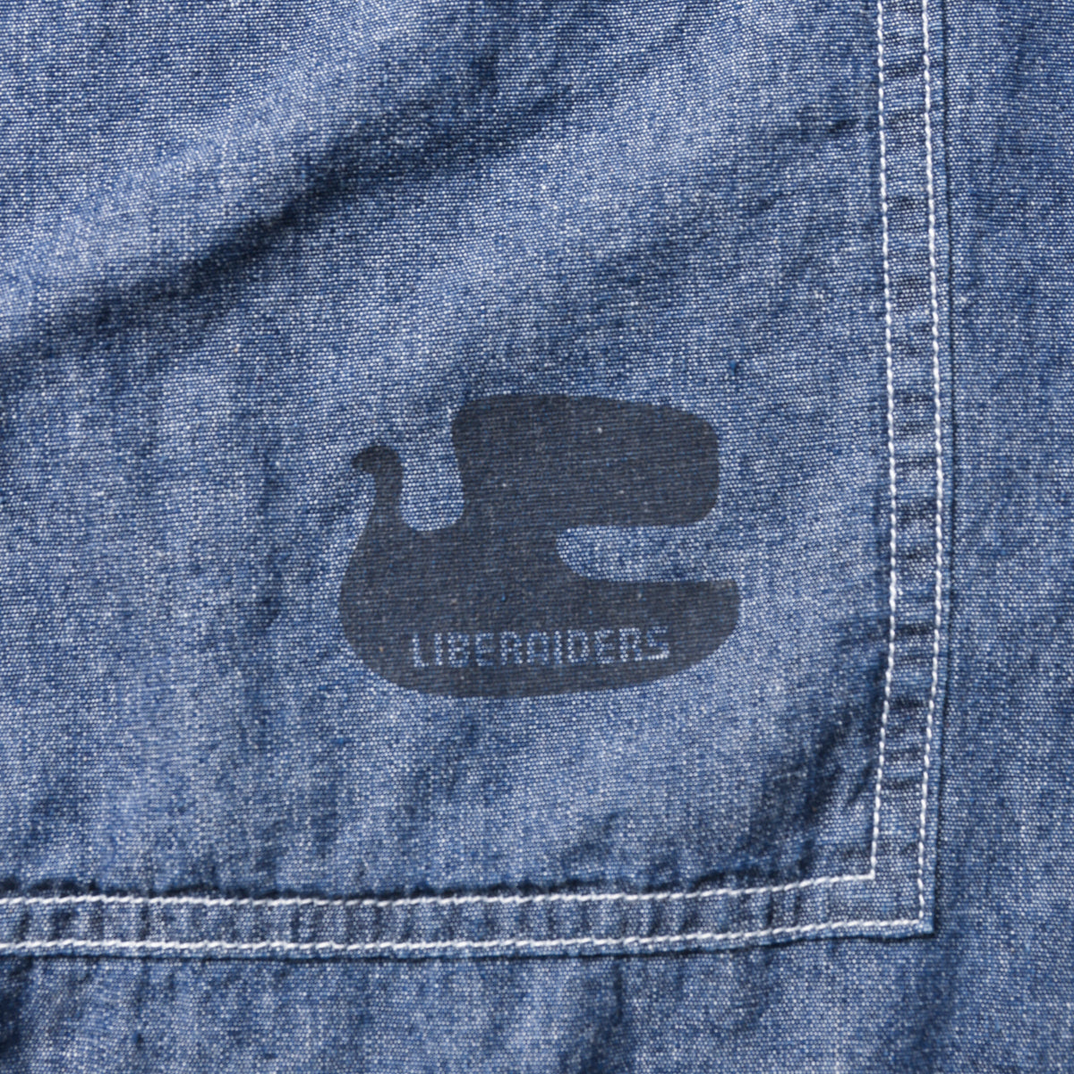 HIPPIE CHAMBRAY SHIRT - HARD WASH