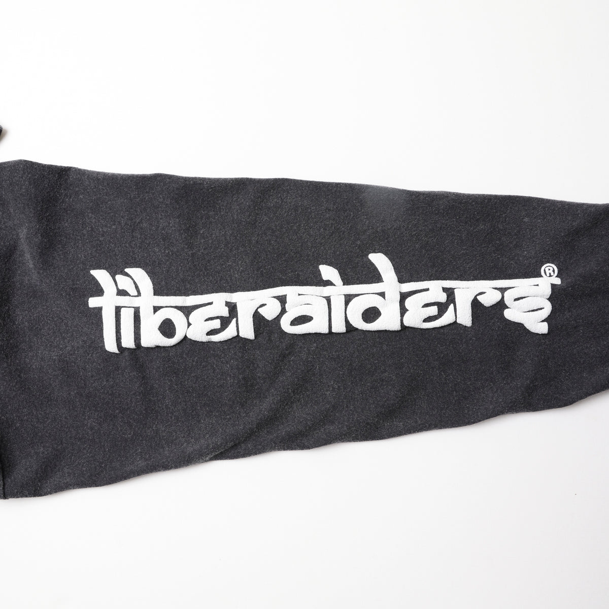 SLEEVE FONT L/S TEE - BLACK