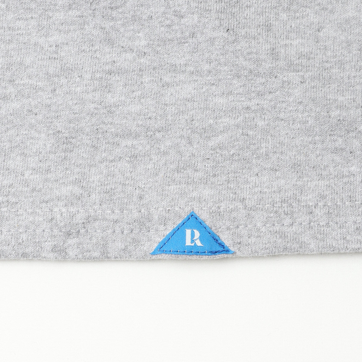 SLEEVE FONT L/S TEE - GRAY