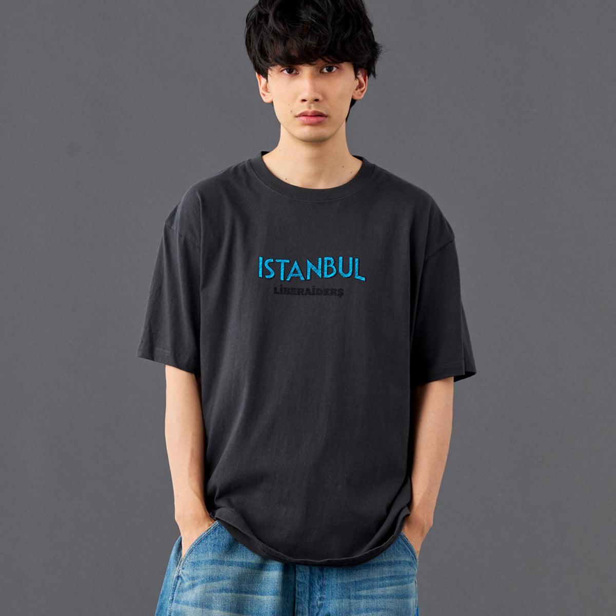 Istanbul Tee  - Charcoal