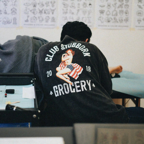 GROCERY x CLUB STUBBORN WASHED AMERICAN GIRL GRAPHIC BOXY TEE - BLACK