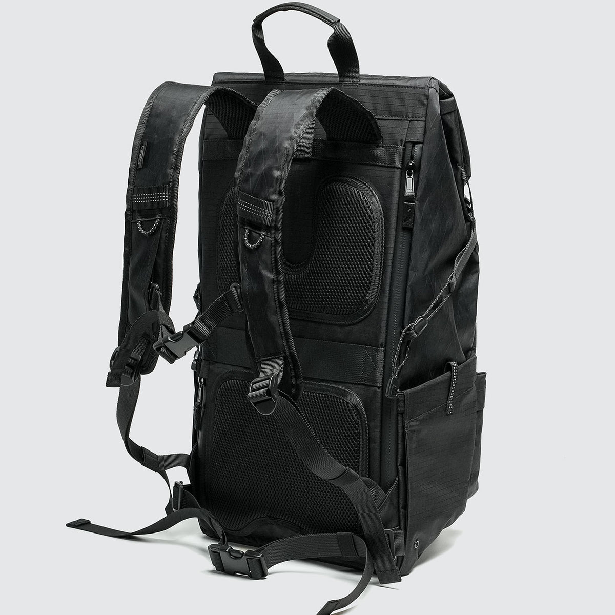 28L Backpack Black Series