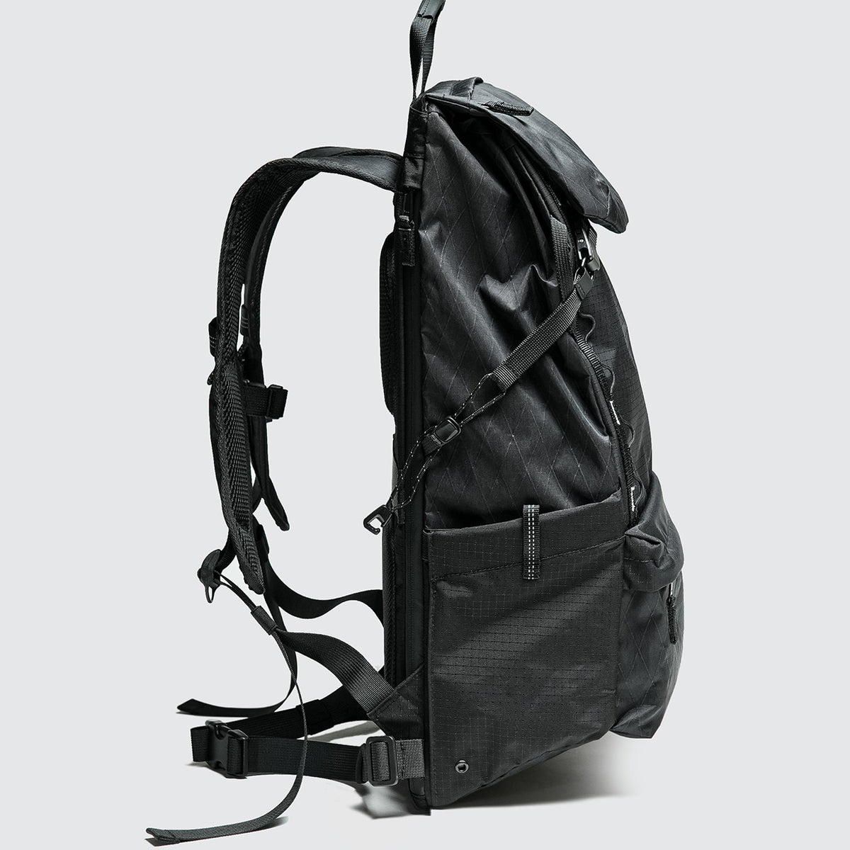 28L Backpack Black Series