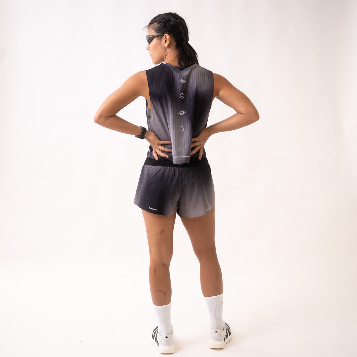 Aeria Ultra WMNS Race Tank Gradient Black