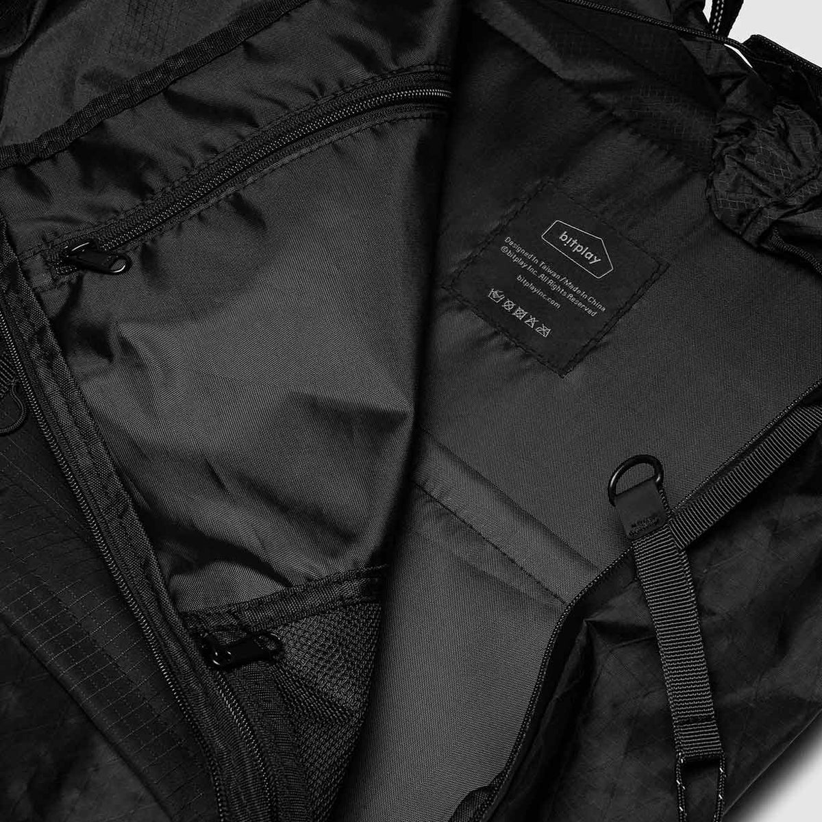 28L Backpack Black Series