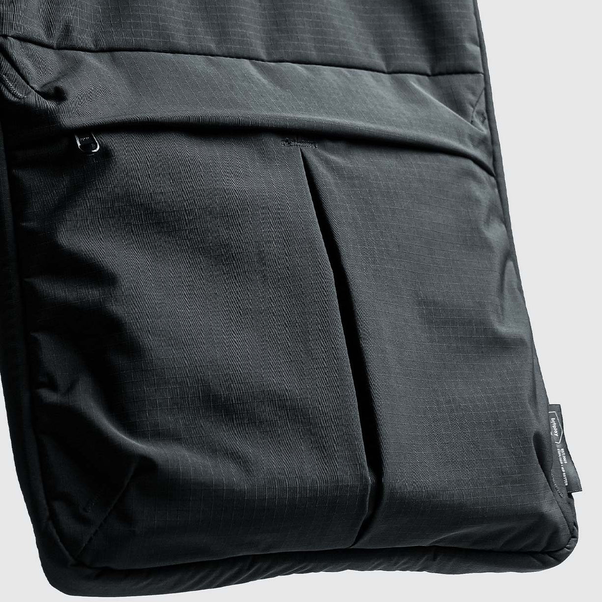 Essential 16-inch Laptop Sling