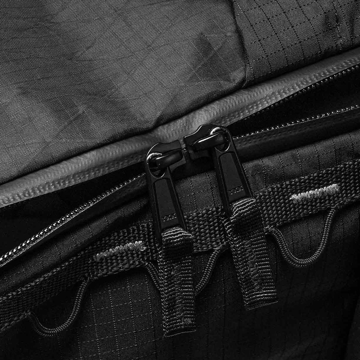 28L Backpack Black Series