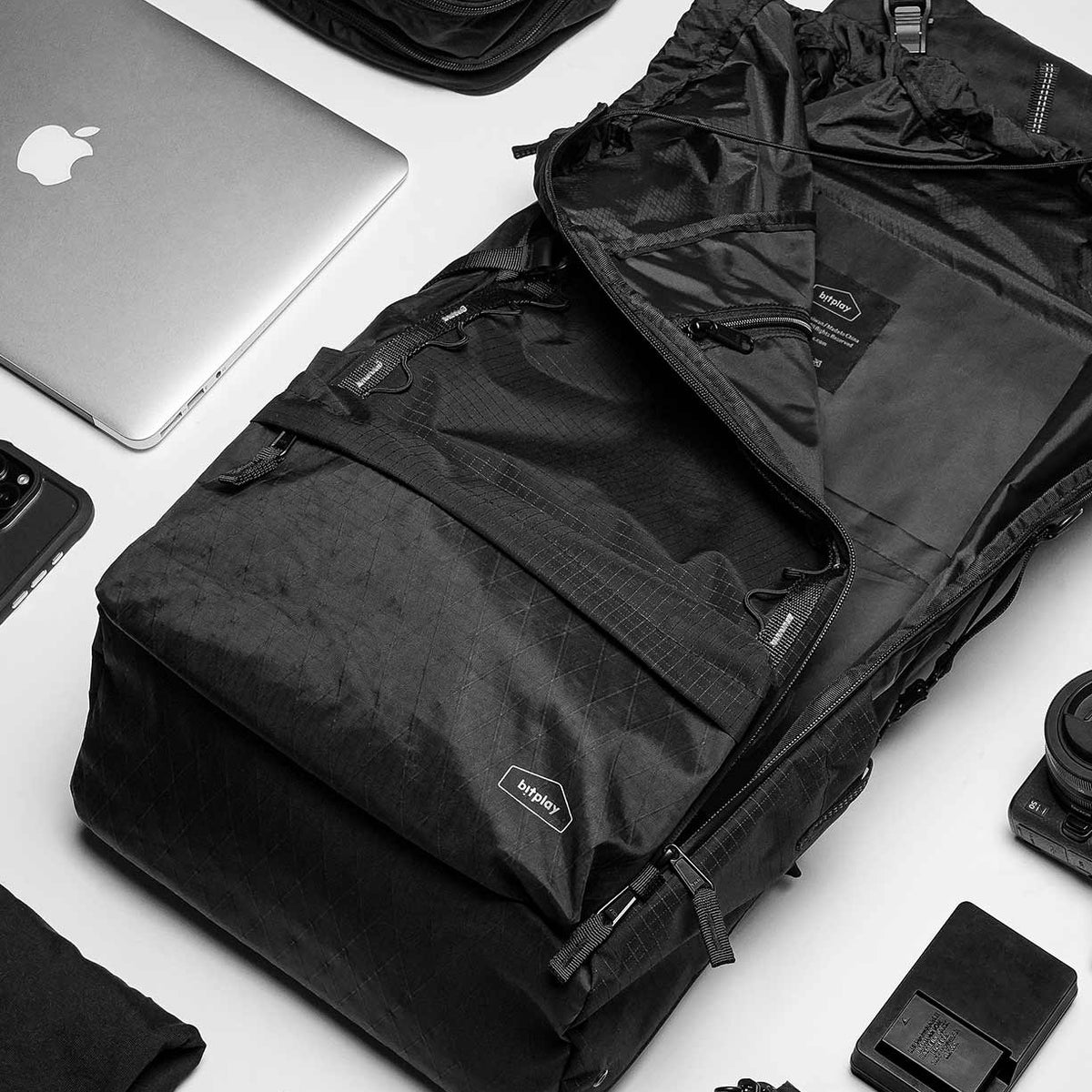 28L Backpack Black Series