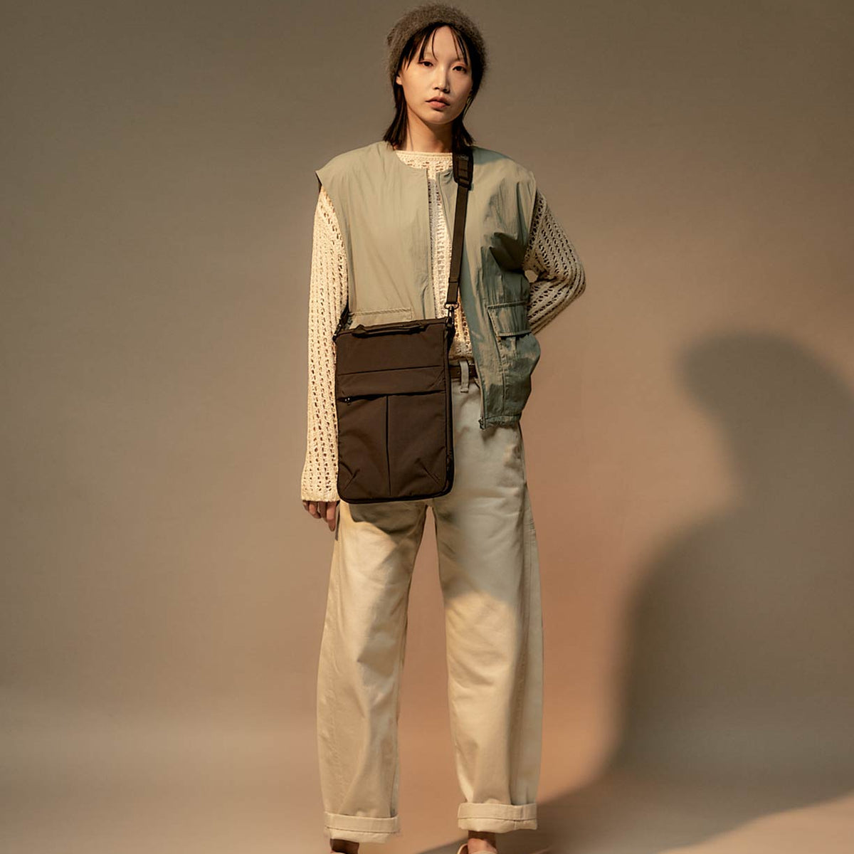 Essential 16-inch Laptop Sling