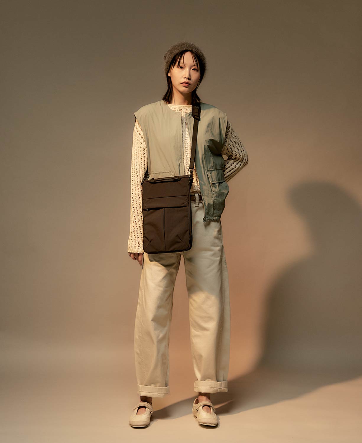 Essential 16-inch Laptop Sling