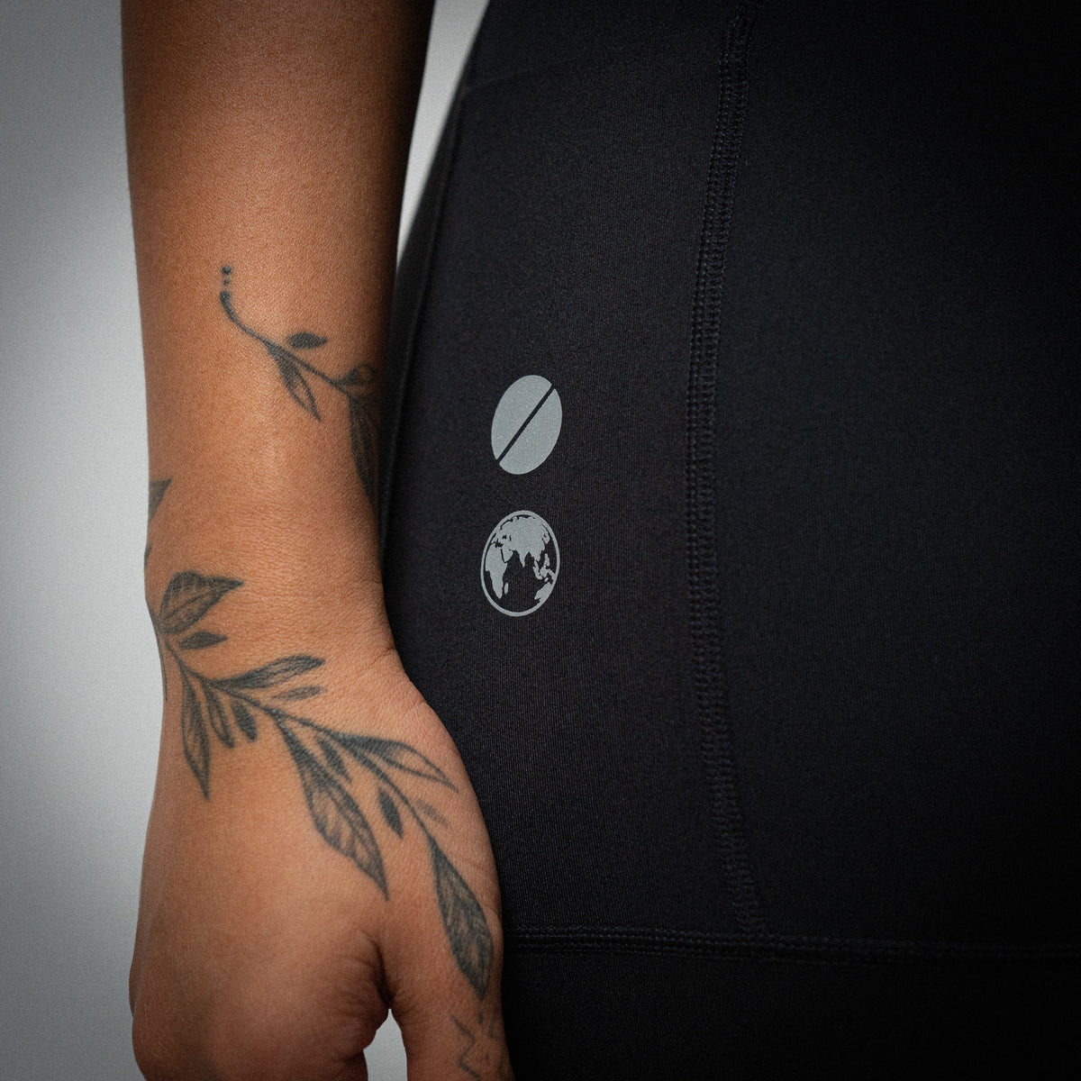 Illumi Trax WMNS Running Half Tights Black