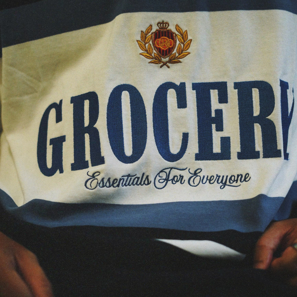 GROCERY COLLEGE LOGO STRIPE POLO SHIRT - CREAM & NAVY