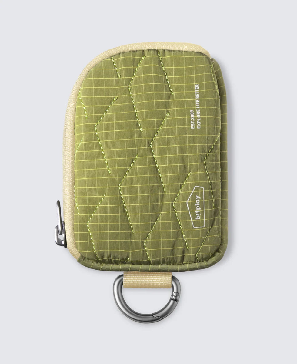 Magnetic Quilted Mini Pouch