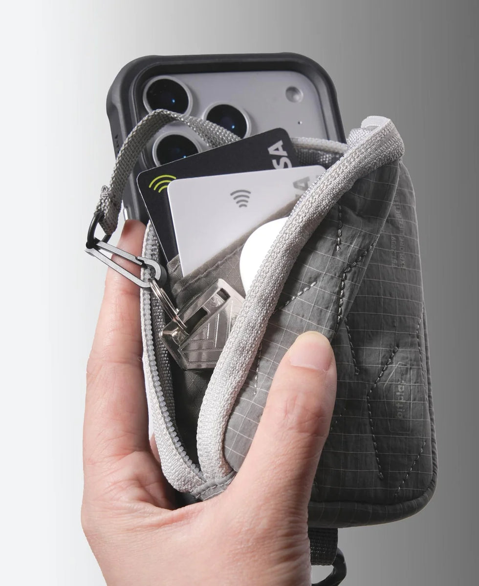 Magnetic Quilted Mini Pouch