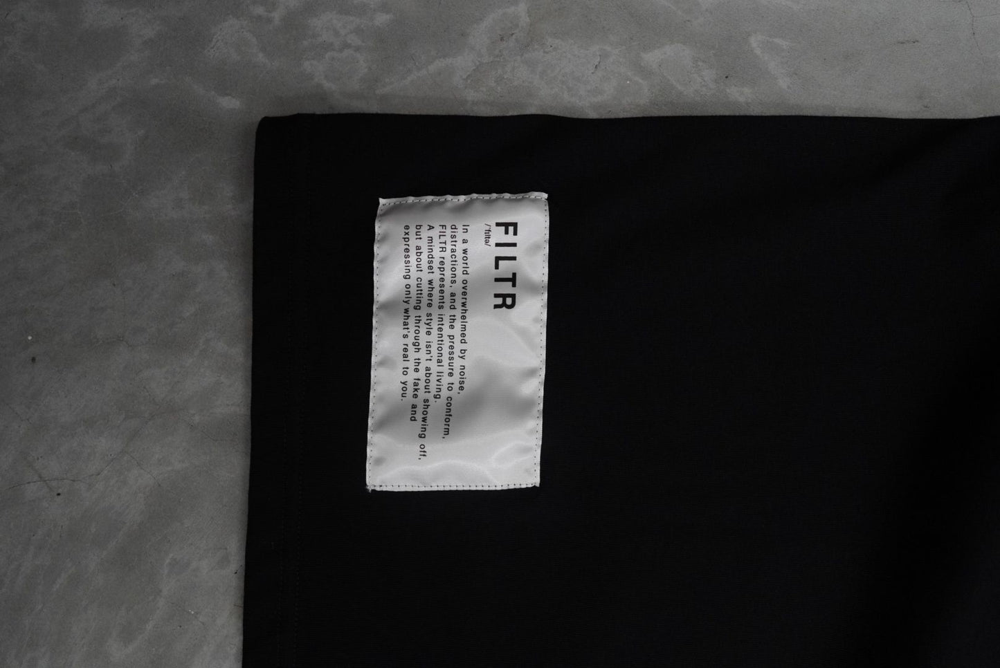 FILTR CORE TEE - BLACK/GREEN