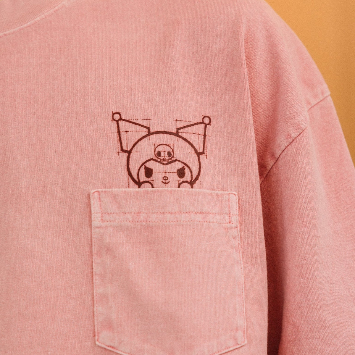 KUROMI MY BEDROOM WASHED GRAPHIC TEE/ WASHED MAUVE PINK