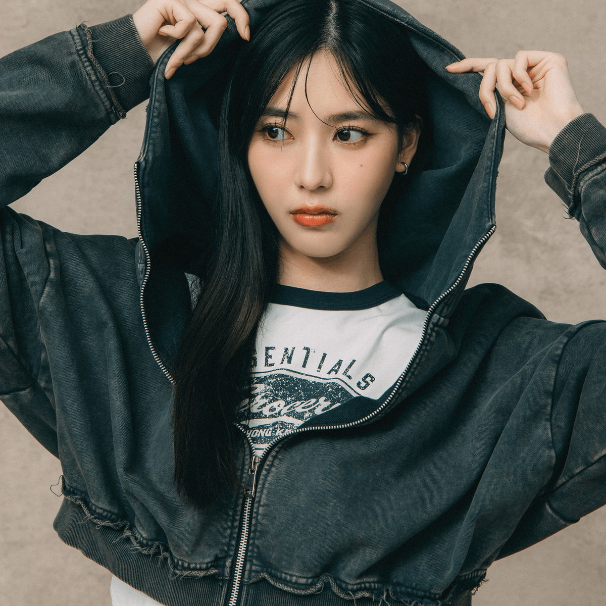 LOGO CROPPED RINGER TEE/ WHITE