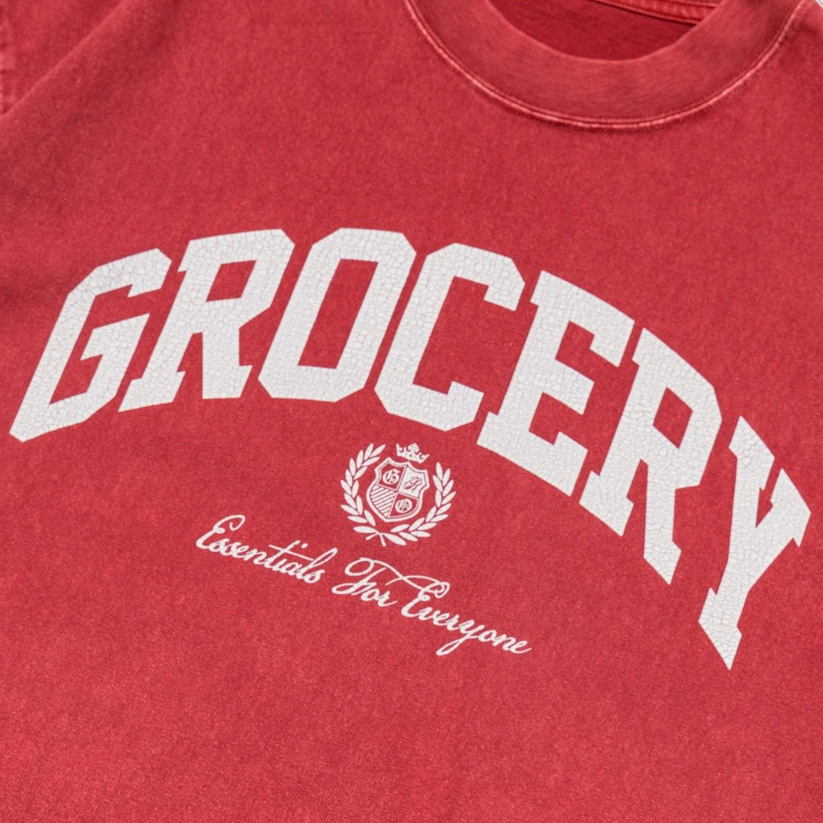 GROCERY VINTAGE COLLEGE LOGO WASHED BOXY TEE/ RED