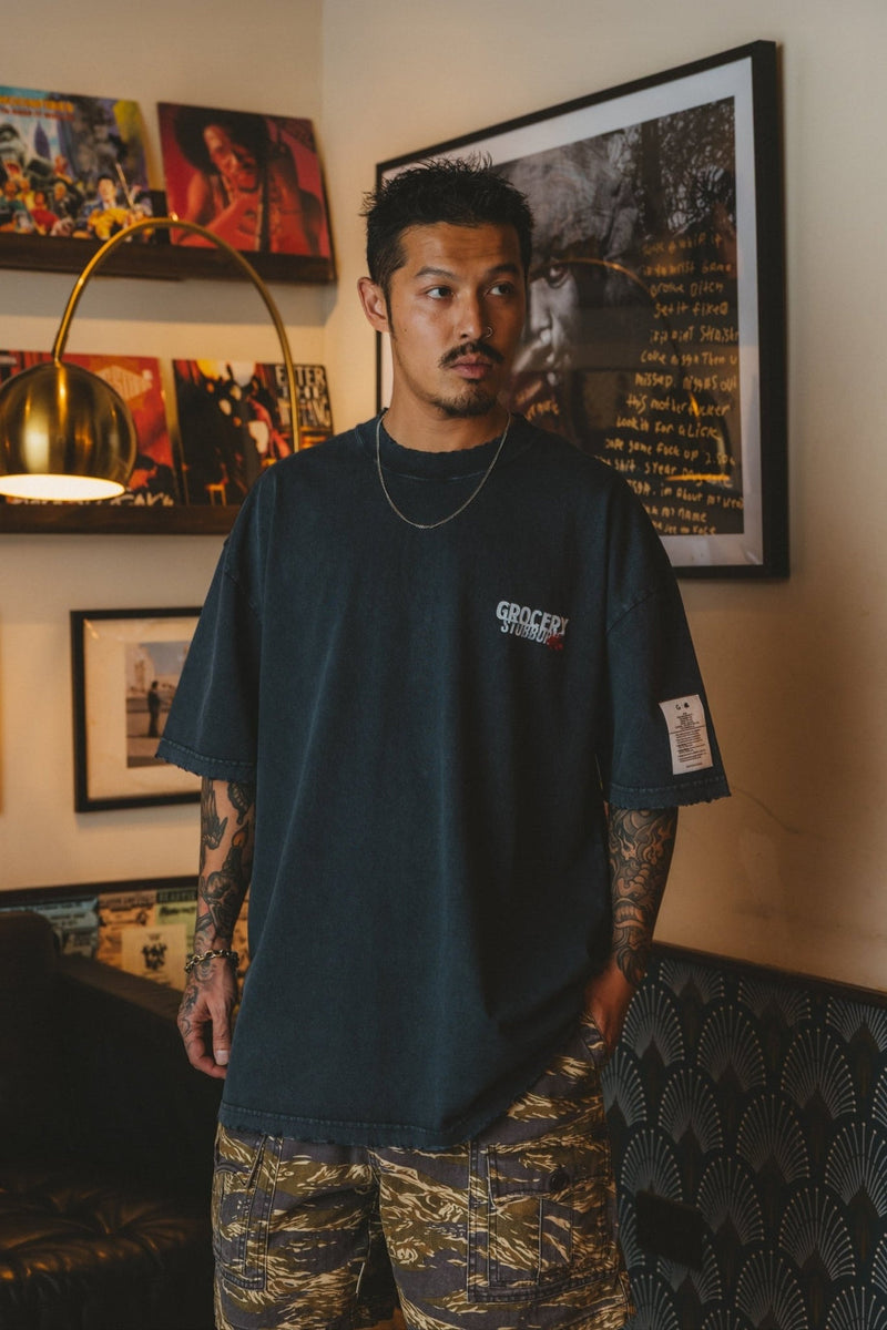STUBBORN IS SEXY WASHED GRAPHIC TEE/ WASHED NAVY
