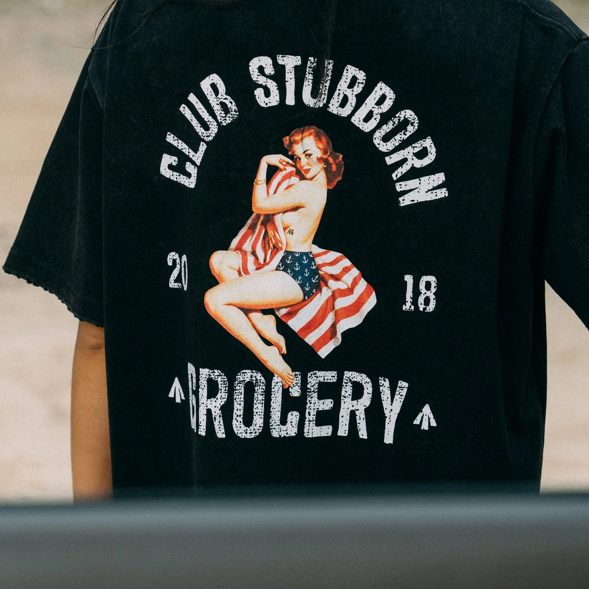 GROCERY x CLUB STUBBORN WASHED AMERICAN GIRL GRAPHIC BOXY TEE - BLACK