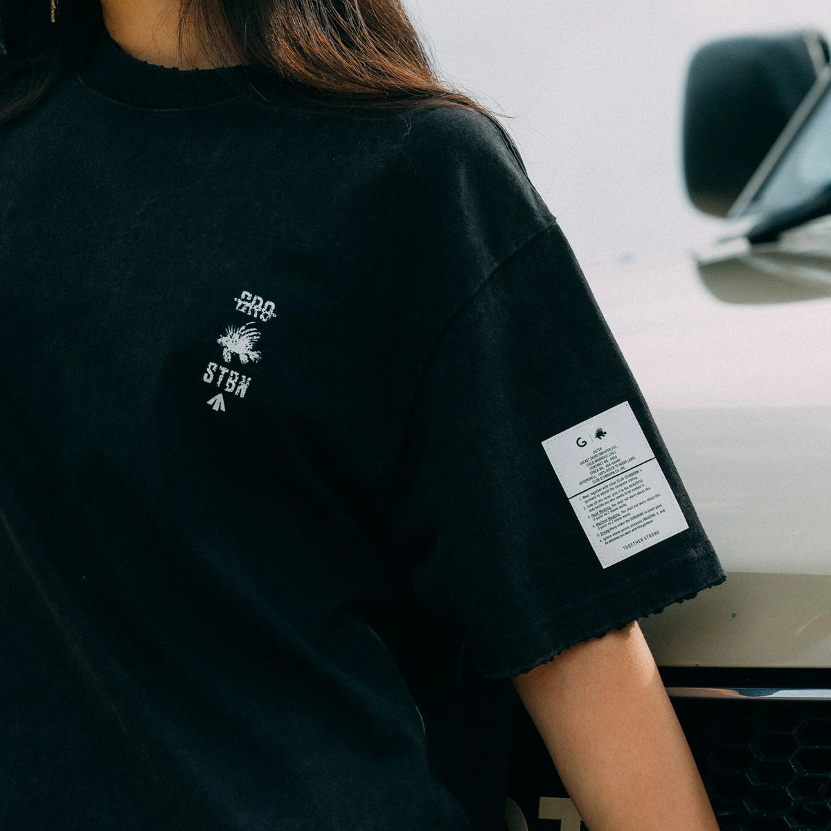 GROCERY x CLUB STUBBORN WASHED AMERICAN GIRL GRAPHIC BOXY TEE - BLACK