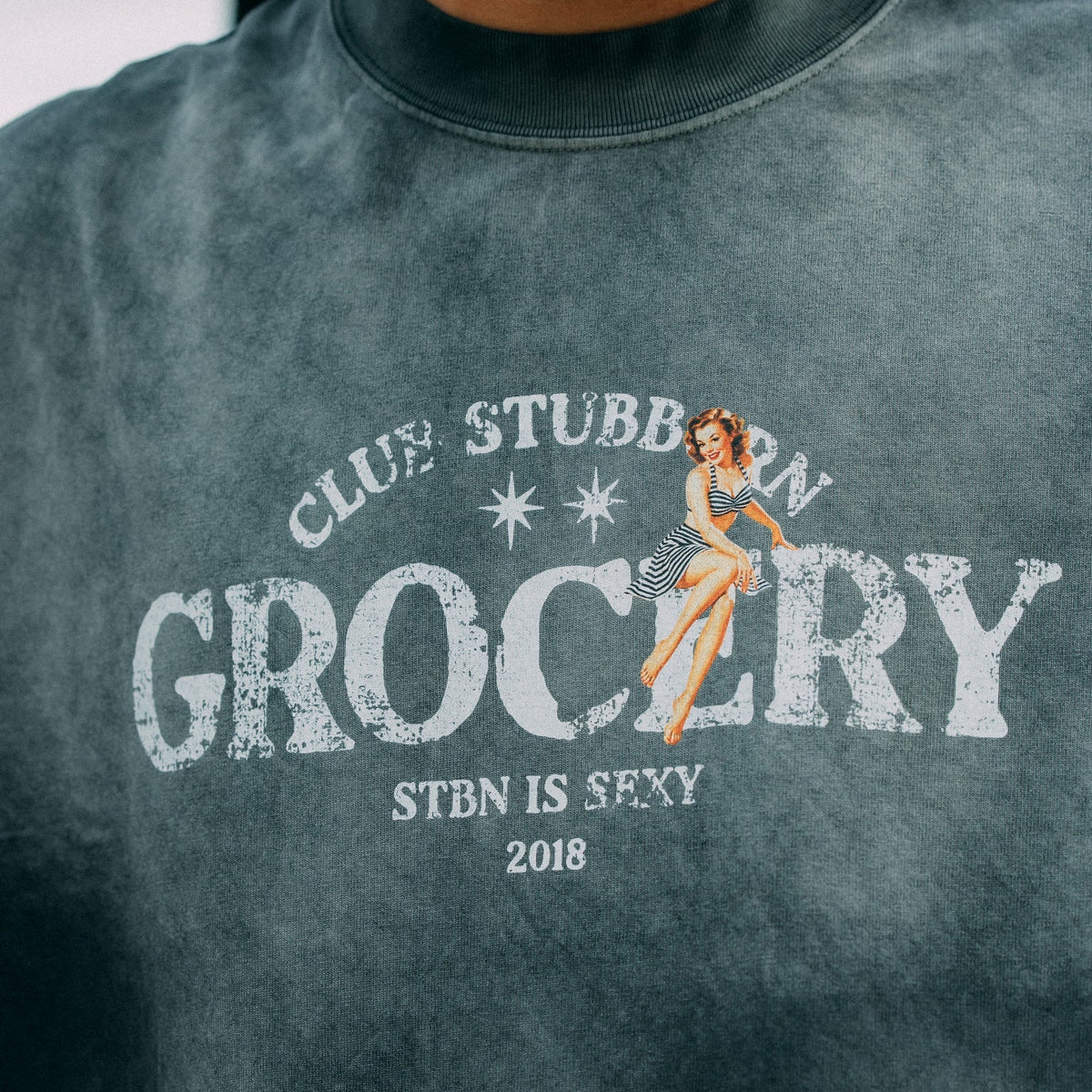GROCERY x CLUB STUBBORN WASHED LOGO BOXY TEE - FADED CHARCOAL