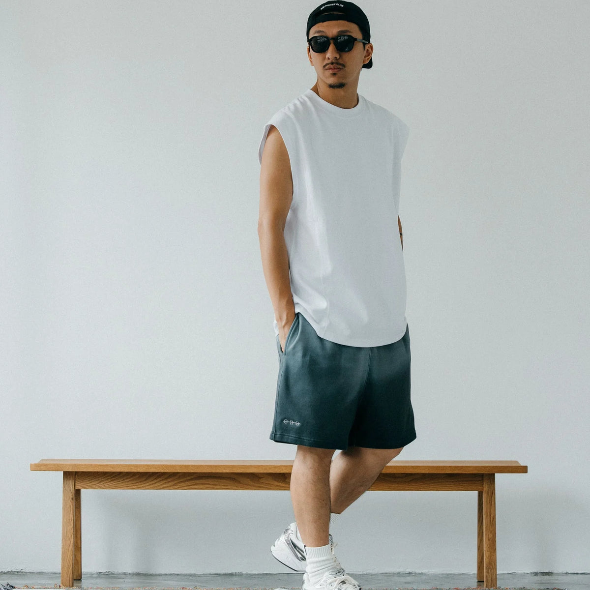 GROSPORTS COTTON SPANDEX BLEND INVOICE SLEEVELESS T-SHIRT - WHITE